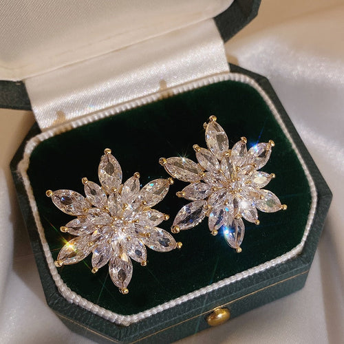 Joyería brillante de mujer elegante con flor de circón de lujo 